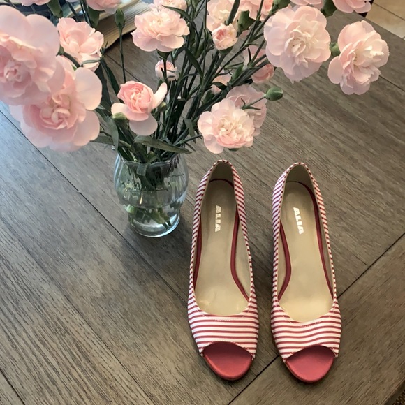 Alia heels❤️ - Picture 1 of 2